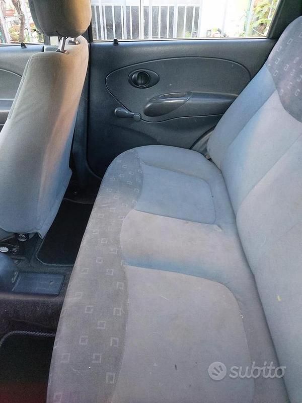 Usado Chevrolet Matiz 51 CV (37 kW) 2004 Gris Utilitario