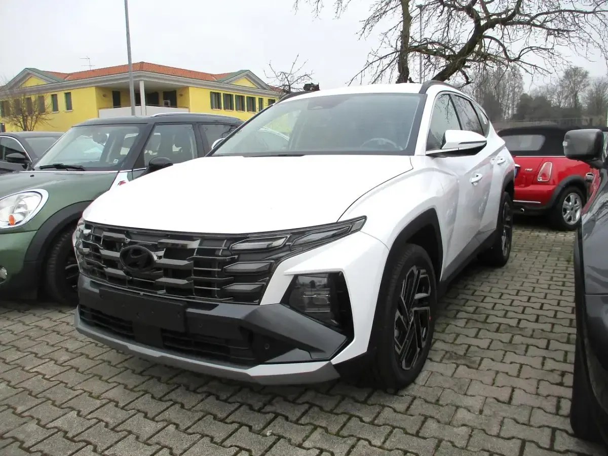 Nuova Hyundai Tucson 179 CV (131 kW) 2026 Bianco SUV
