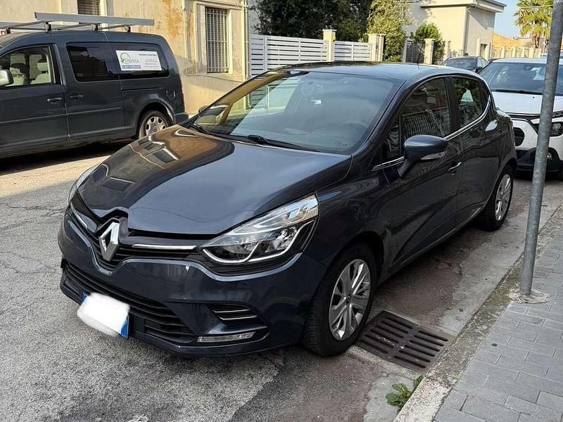 Usata Renault Clio IV Zen 75 CV (55 kW) 2018 Grigio Berlina