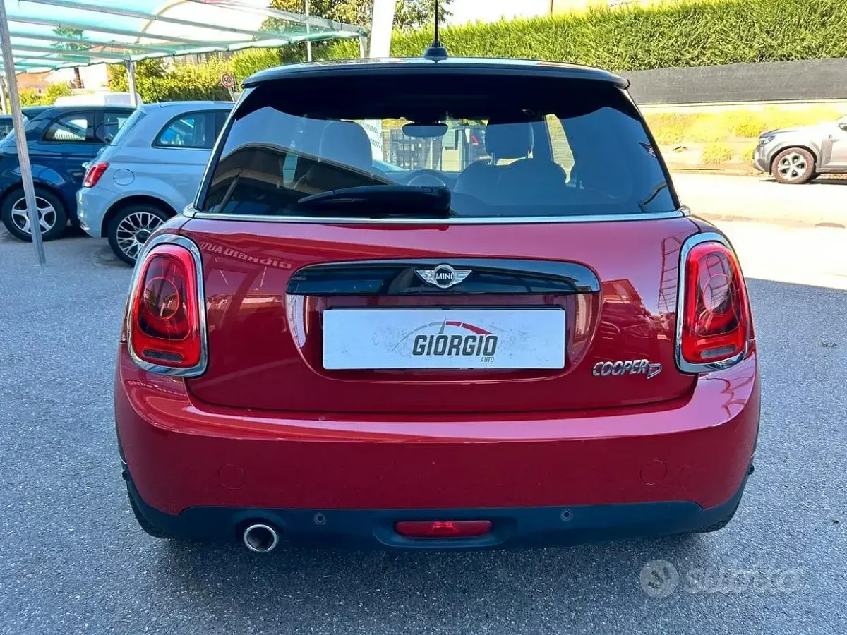 Usata Mini Cooper D Hype 116 CV (85 kW) 2018 Rosso Utilitaria