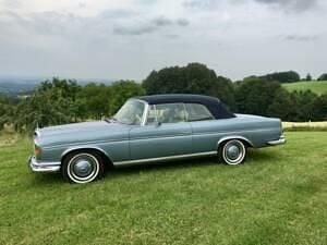 Usata Mercedes 300 SE 170 CV (125 kW) 1966 Blu Cabrio