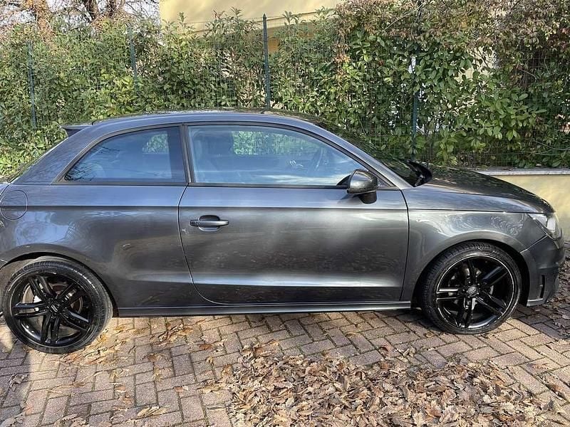 Usata Audi A1 Attraction 90 CV (66 kW) 2012 Utilitaria