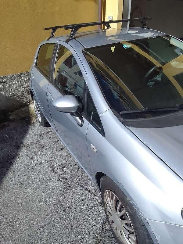 Usata Fiat Grande Punto Active 77 CV (56 kW) 2009 Argento Utilitaria