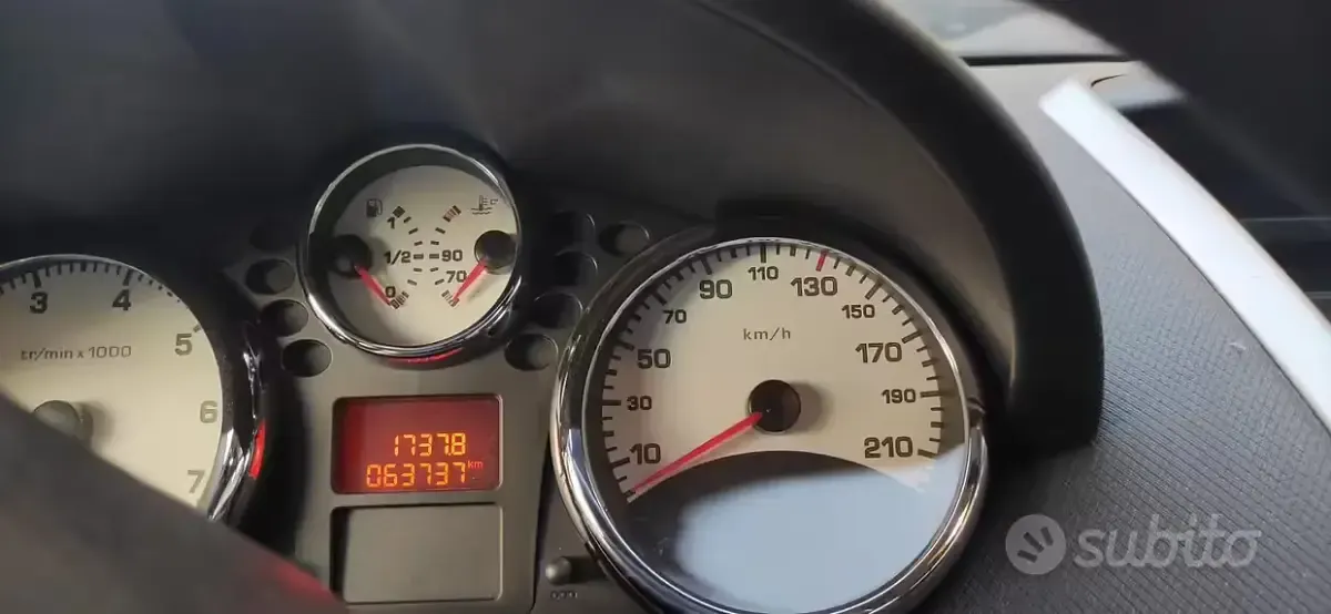Usata Peugeot 207 CC 95 CV (69 kW) 2010 Cabrio