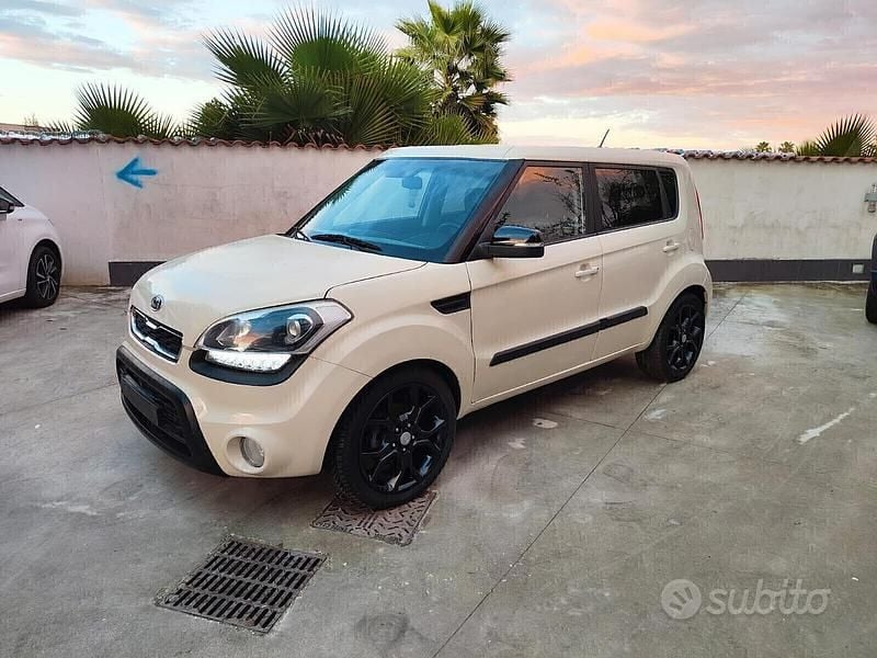 Usata Kia Soul 128 CV (94 kW) 2010 Beige SUV