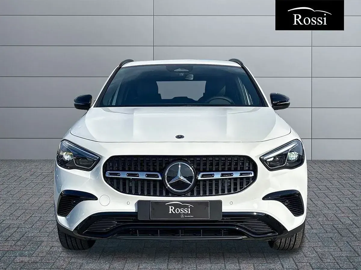 Nuova Mercedes GLA200 150 CV (110 kW) 2026 Nero SUV