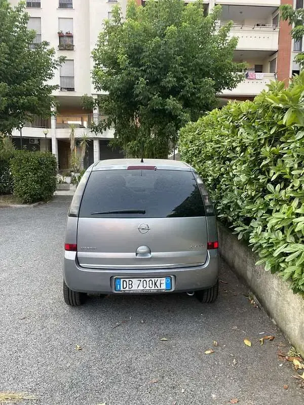 Usata Opel Meriva Club 75 CV (55 kW) 2006 Monovolume