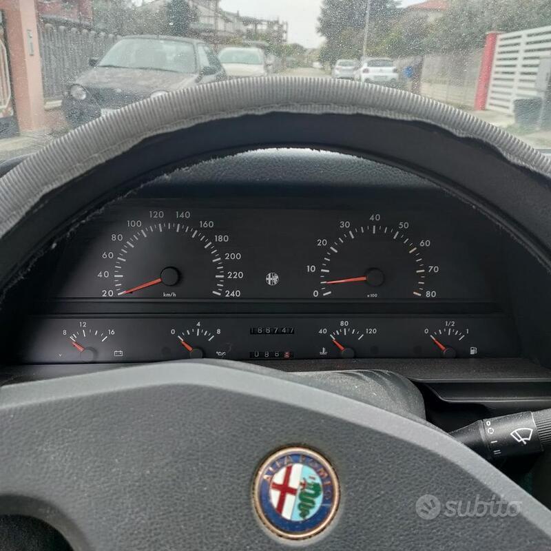 Usato 1992 Alfa Romeo 164 2.0 LPG_Hybrid 145 CV (2.500 €)