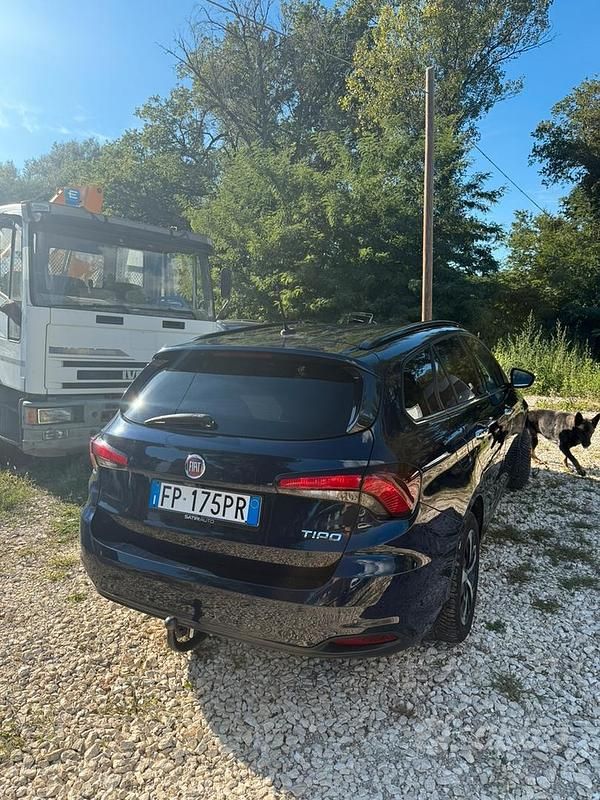 Usata Fiat Tipo 120 CV (88 kW) 2018 Blu Station wagon