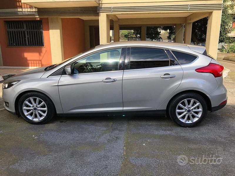 Usata Ford Focus Titanium 2017 Grigio Berlina