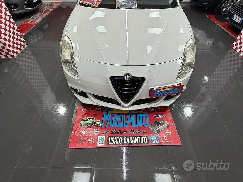 Usata Alfa Romeo Giulietta 120 CV (88 kW) 2011 Bianco Utilitaria