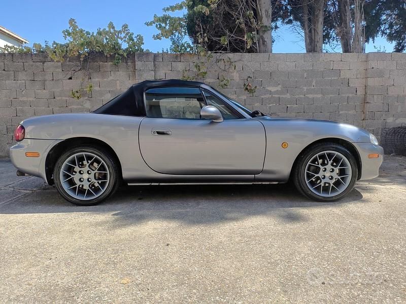 Usata Mazda MX5 110 CV (80 kW) 2005 Cabrio