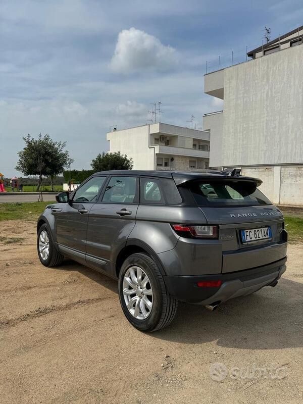 Usata Land Rover Range Rover evoque 150 CV (110 kW) 2016 Grigio SUV