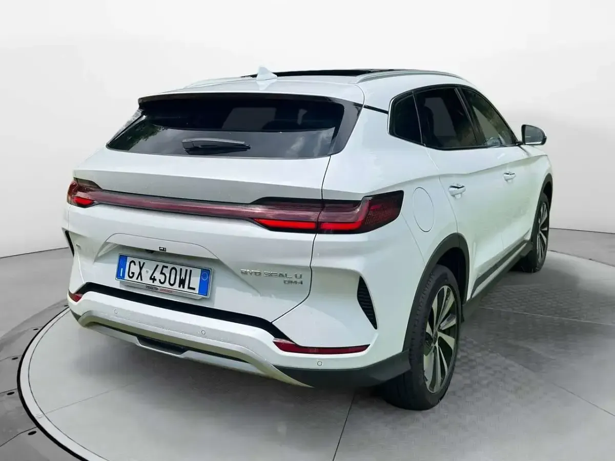 Usata BYD Seal U Design 177 CV (130 kW) 2025 Bianco SUV