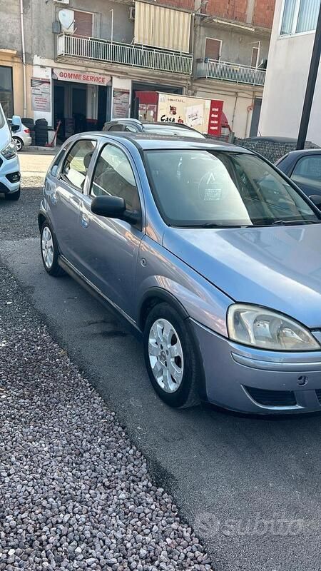 Usata Opel Corsa Enjoy 69 CV (50 kW) 2005 Grigio Furgone