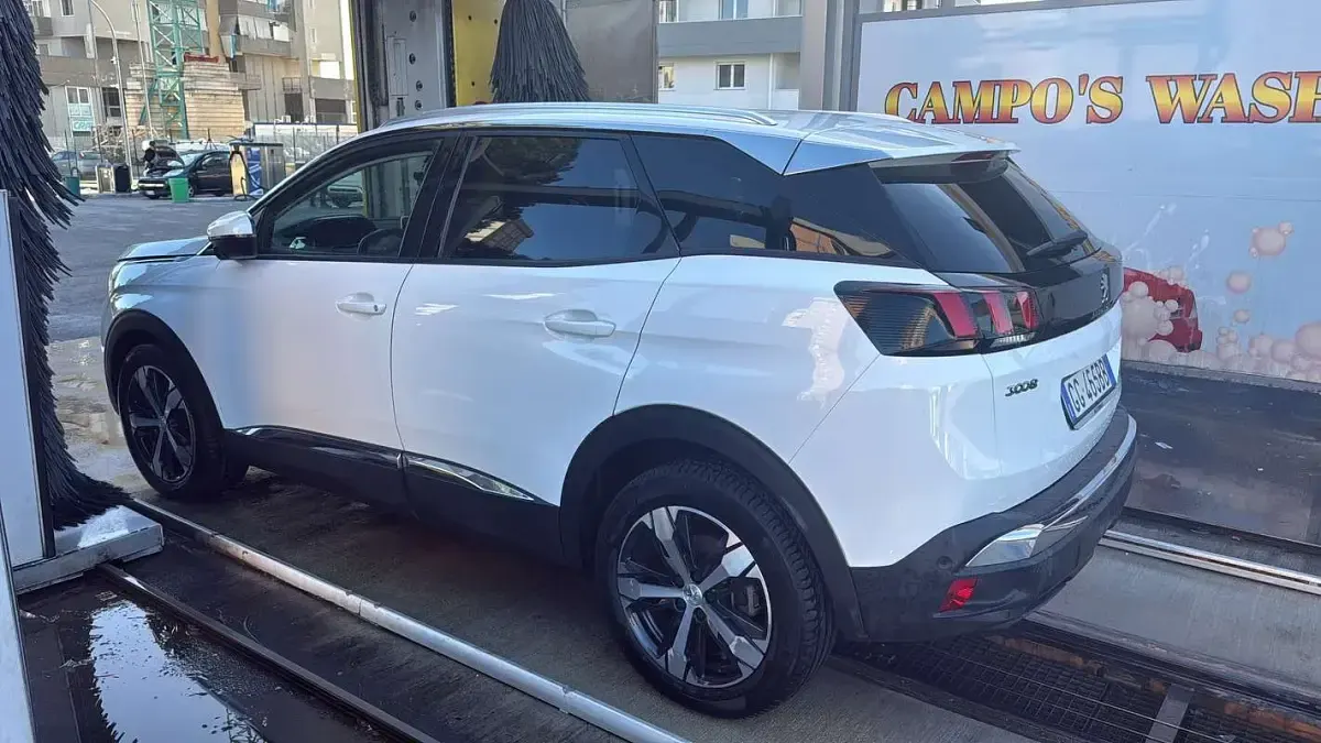 Usata Peugeot 3008 Allure 131 CV (96 kW) 2021 SUV