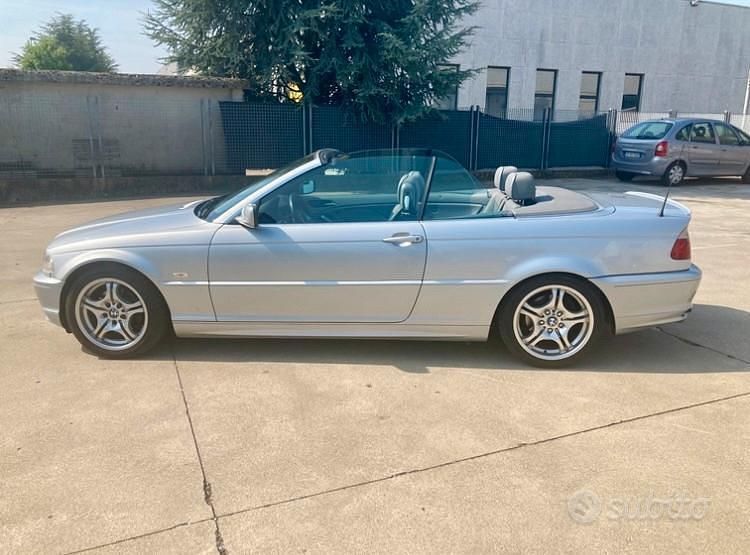 Usata BMW 320 Cabriolet 170 CV (125 kW) 2001 Argento Cabrio