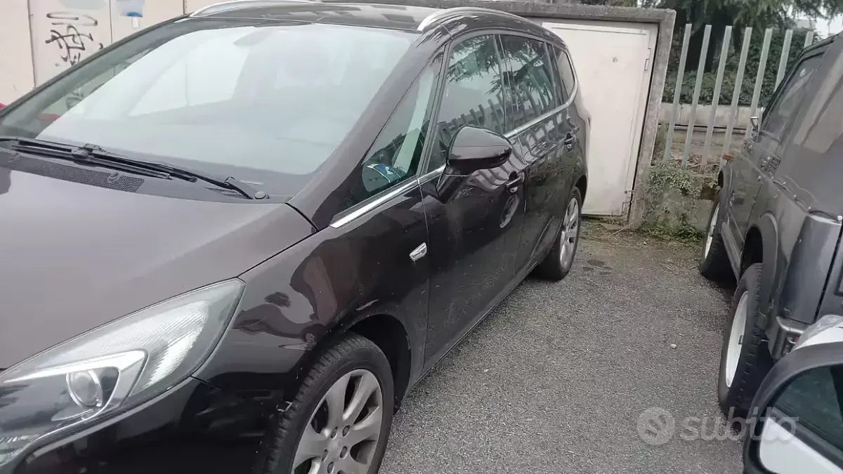 Usata Opel Zafira Tourer 110 CV (80 kW) 2019 Marrone Monovolume