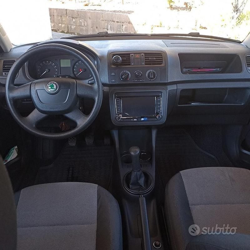 Usata Skoda Fabia 75 CV (55 kW) 2012 Bianco Berlina
