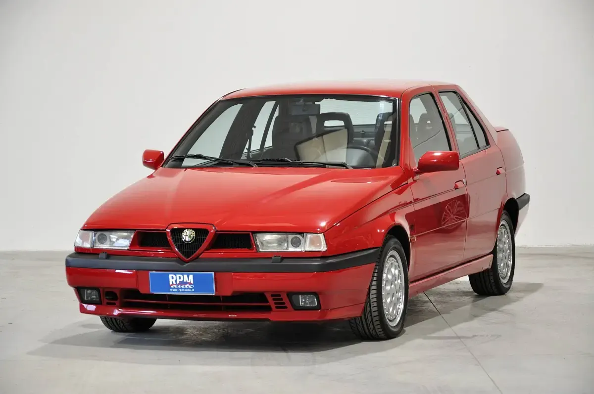 Usata Alfa Romeo 155 186 CV (136 kW) 1992 Rosso Berlina
