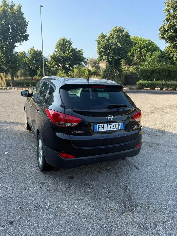Usata Hyundai ix35 Comfort 136 CV (100 kW) 2011 Nero SUV