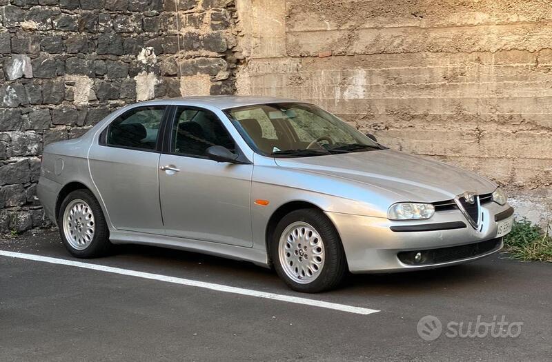 Usato 1998 Alfa Romeo 156 2.0 Benzin 155 CV (4.000 €)