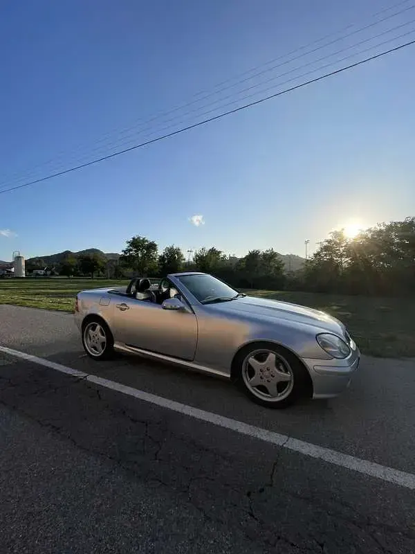 Usata Mercedes SLK230 AMG 193 CV (141 kW) 2000 Cabrio
