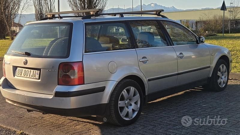 Usata VW Passat 130 CV (95 kW) 2002 Grigio Station wagon