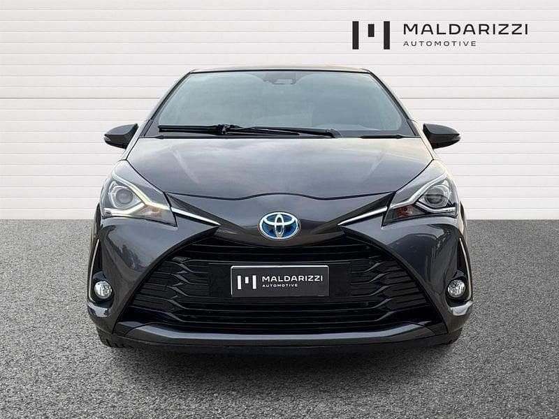 Usata Toyota Yaris Hybrid Style 101 CV (74 kW) 2019 Grigio Berlina