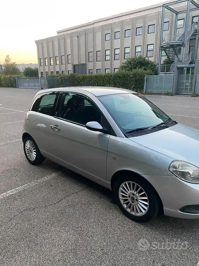 Usata Lancia Ypsilon 2008 Grigio Utilitaria