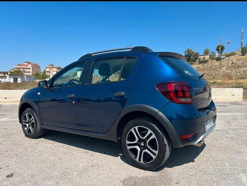 Usata Dacia Sandero Stepway 95 CV (69 kW) 2019 Berlina