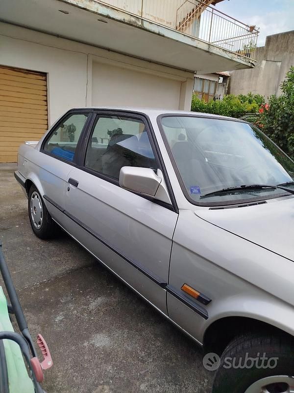 Usata BMW 318 136 CV (100 kW) 1990 Grigio Coupé