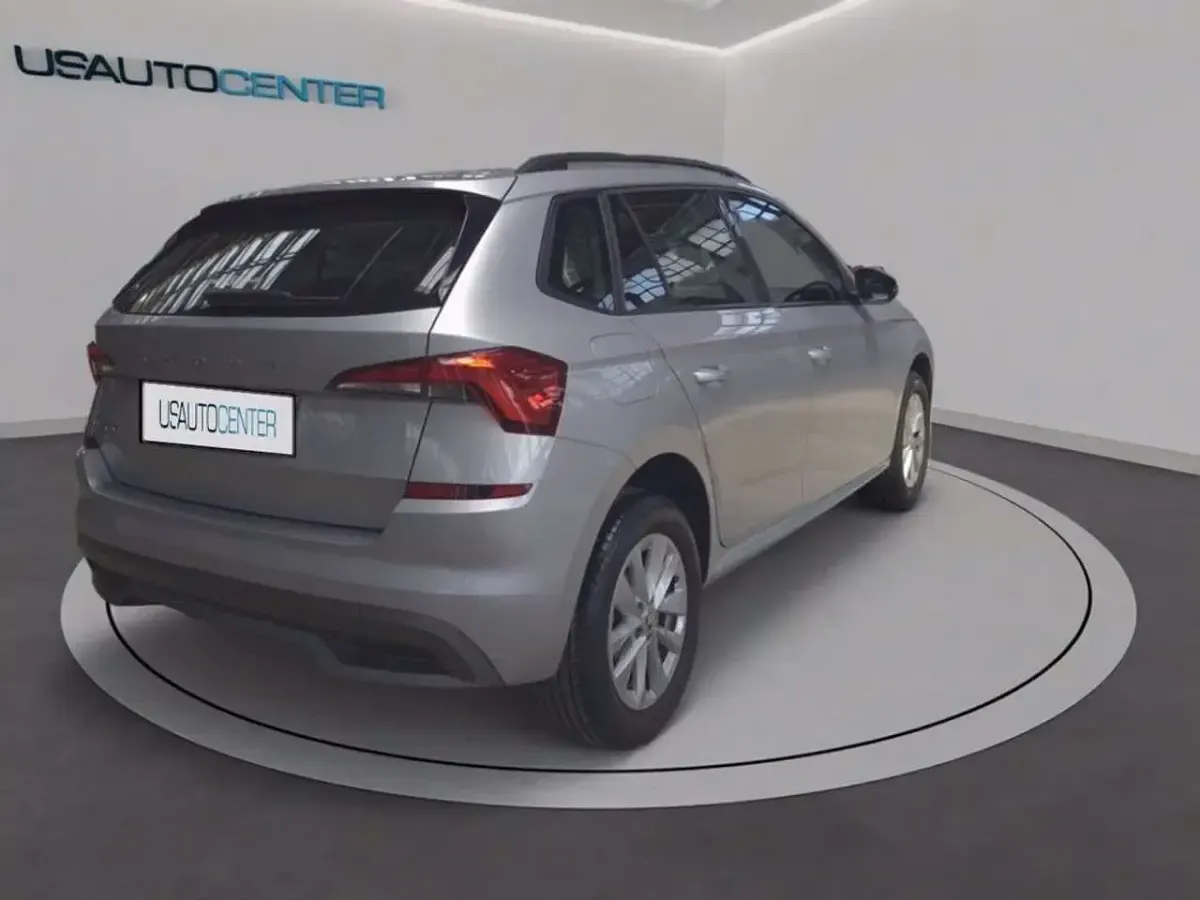Usata Skoda Kamiq Ambition 95 CV (69 kW) 2023 Argento SUV