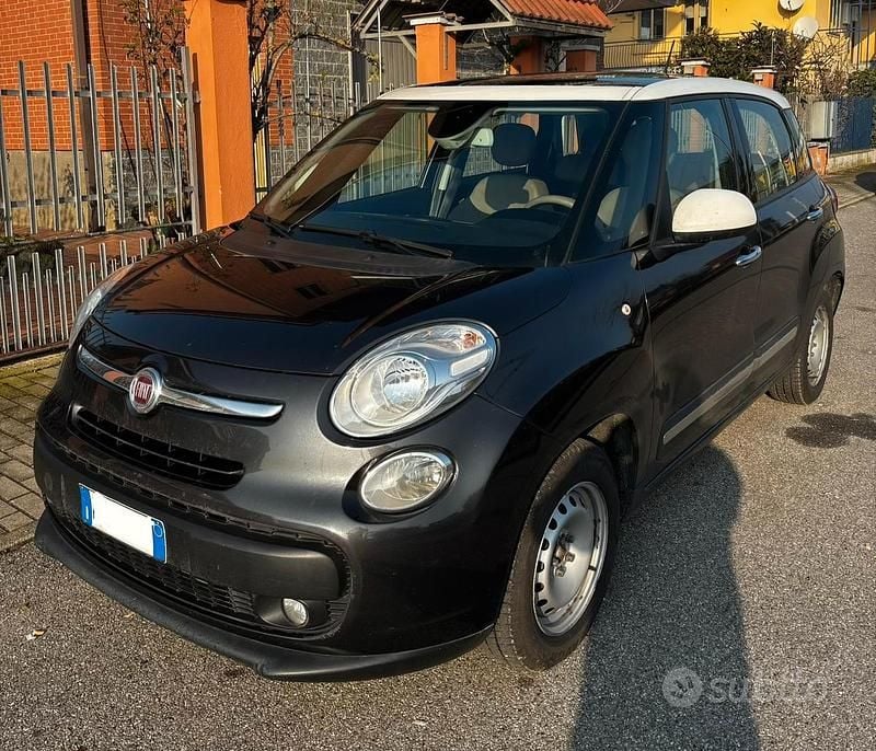 Usata 2013 Fiat 500L Easy Monovolume | 6500 € (Buon prezzo) - Immagine 1/4