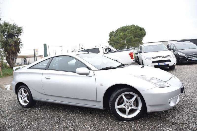 Usata Toyota Celica 143 CV (105 kW) 2002 Grigio Coupé