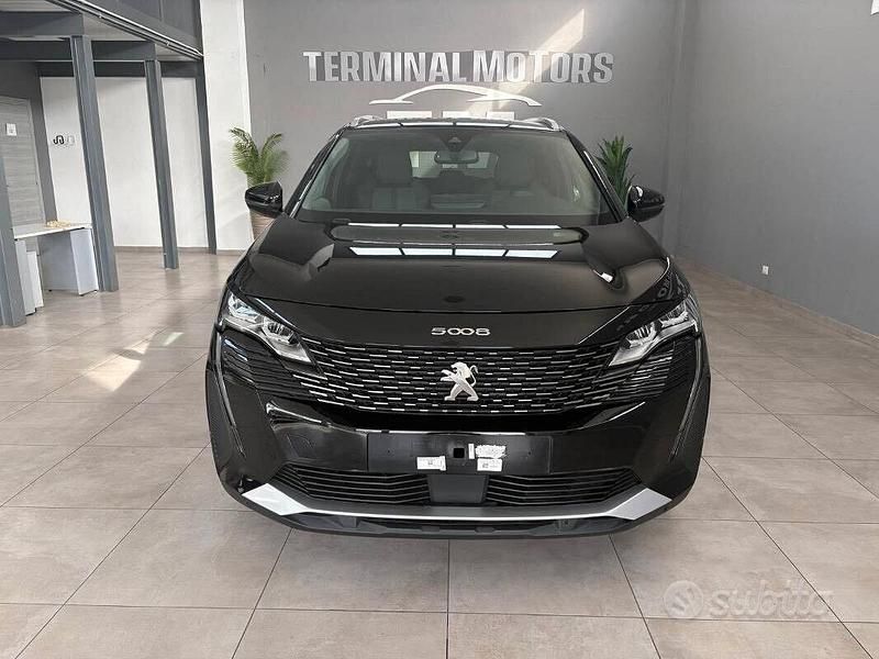 Usata Peugeot 5008 Allure 130 CV (95 kW) 2024 Nero SUV