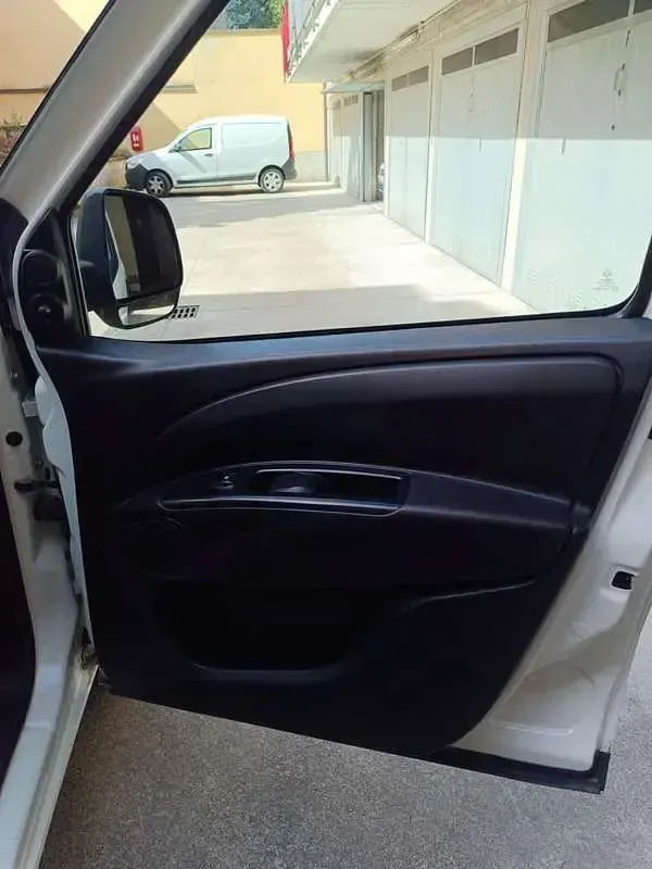 Usata Opel Combo 105 CV (77 kW) 2018 Bianco Monovolume