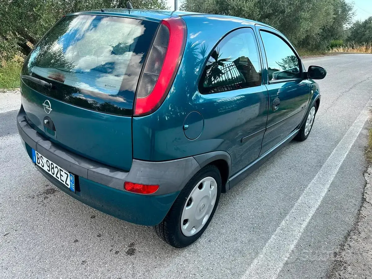 Usata Opel Corsa 58 CV (42 kW) 2001 Bluazzurro Utilitaria