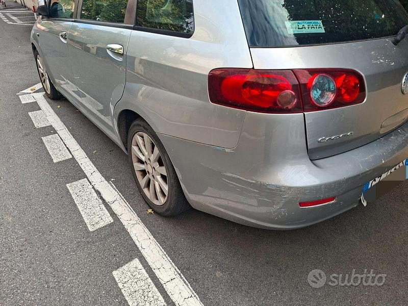 Usata Fiat Croma Active 120 CV (88 kW) 2006 Argento Station wagon