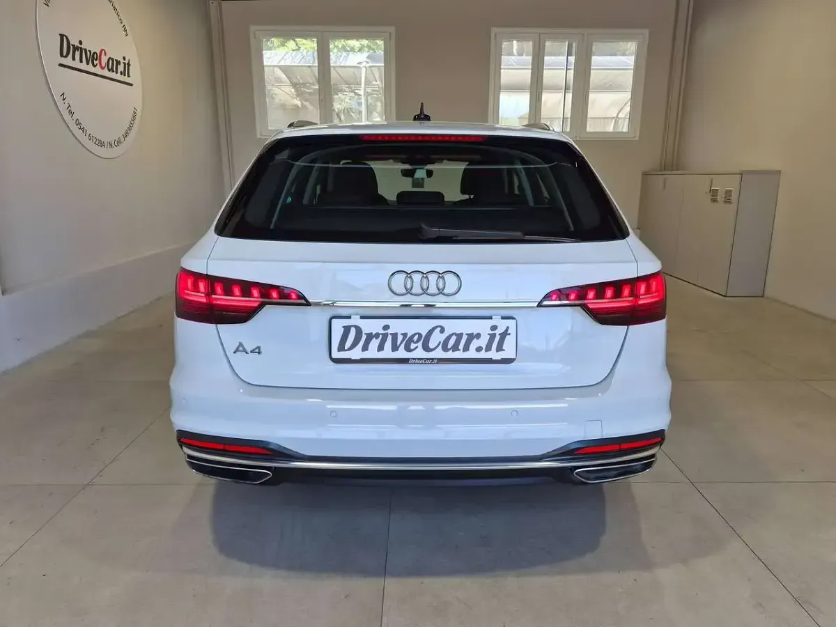 Usata Audi A4 Advanced Plus 163 CV (119 kW) 2024 Bianco ghiaccio met. Station wagon