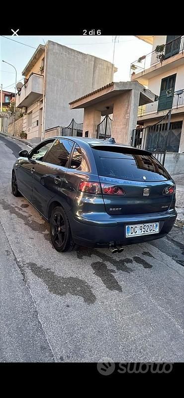 Usata Seat Ibiza 101 CV (74 kW) 2004 Grigio Utilitaria