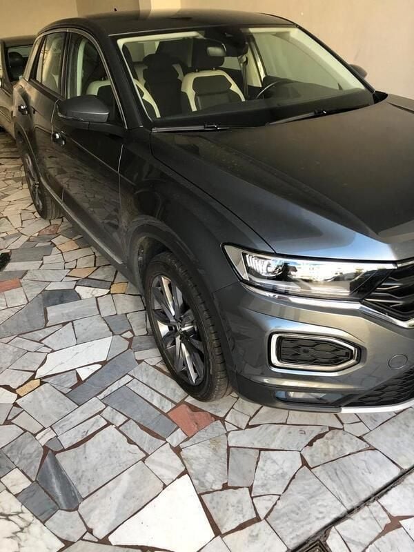 Usata VW T-Roc Advance 150 CV (110 kW) 2019 Grigio SUV