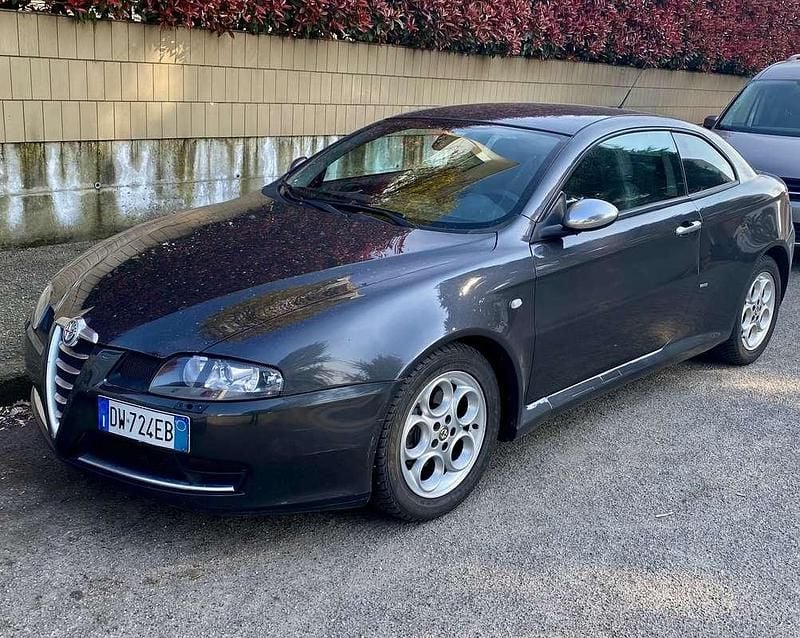Usata Alfa Romeo GT 165 CV (121 kW) 2009 Coupé