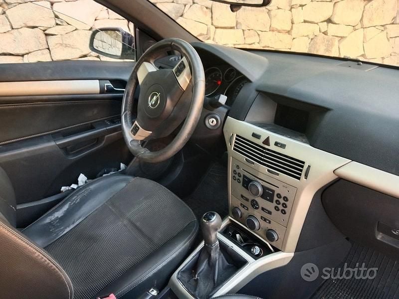 Usata Opel Astra Cabriolet 2007 Grigio Cabrio