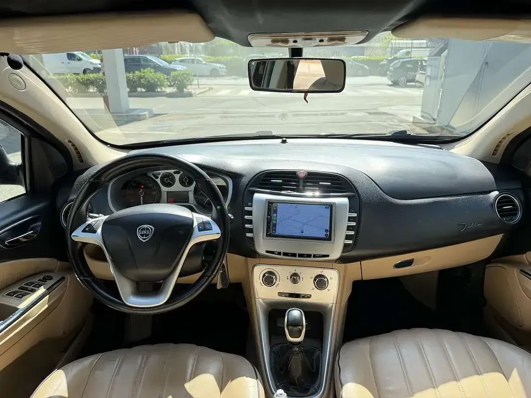 Usata Lancia Delta 120 CV (88 kW) 2009 Nero Utilitaria