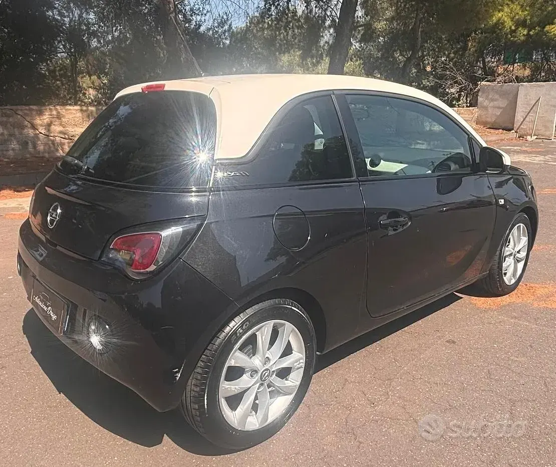 Usata Opel Adam 69 CV (50 kW) 2014 Blu Utilitaria