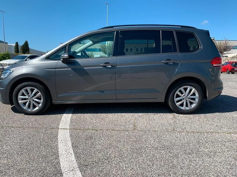 Usata VW Touran Highline 110 CV (80 kW) 2016 Grigio Monovolume
