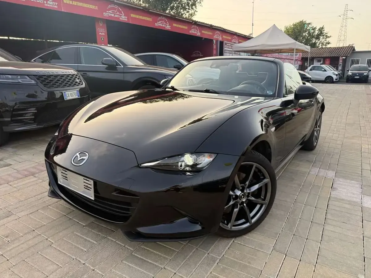 Usata Mazda MX5 Sports-Line 160 CV (117 kW) 2017 Nero Cabrio