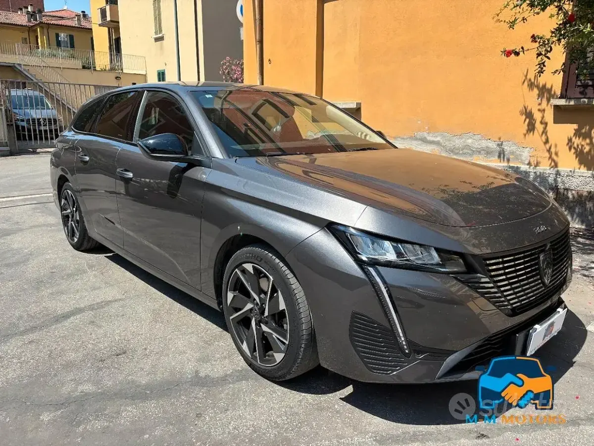 Usata Peugeot 308 SW Allure 131 CV (96 kW) 2023 Grigio Station wagon