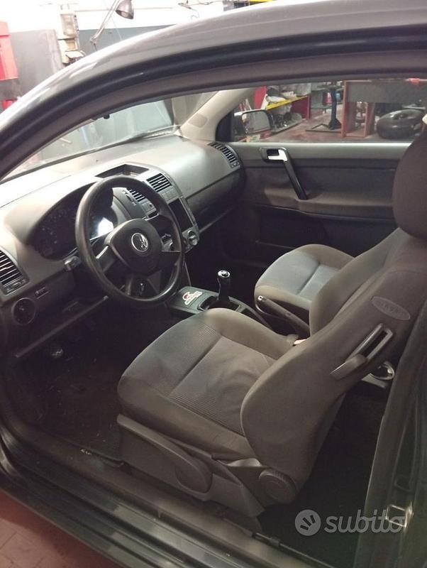 Usata VW Polo 75 CV (55 kW) 2004 Utilitaria